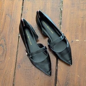 Tommy Hilfiger Glossy Black Flats with Strap